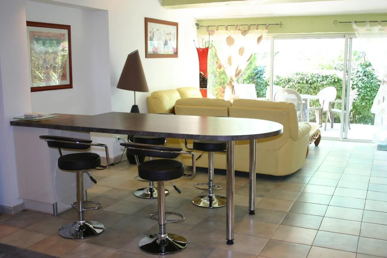 A la Verte Campagne - Appartements / Gîtes Roquebrune-sur Argens Maison d'hôtes