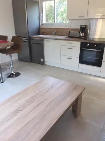 A La Verte Campagne - Appartements / Gites Roquebrune-sur-Argens Guest house